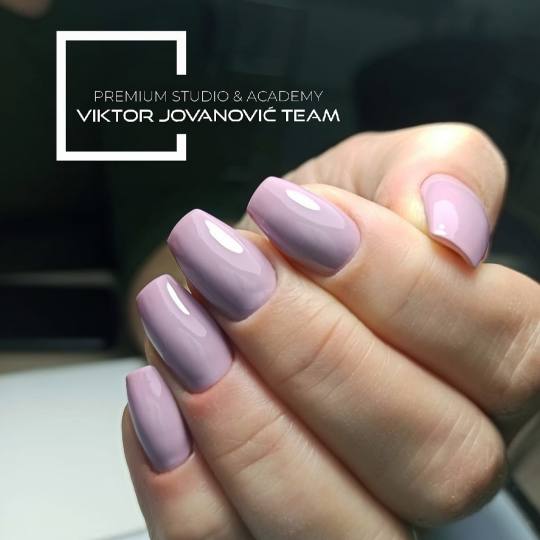 BEAUTY CENTER Viktor Jovanović #subotica Izlivanje noktiju Korekcija noktiju - S velicina