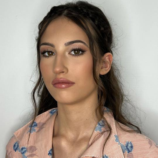 Studio Imela #beograd Make-up / šminkanje Profesionalno šminkanje + svečana frizura - jednostavna