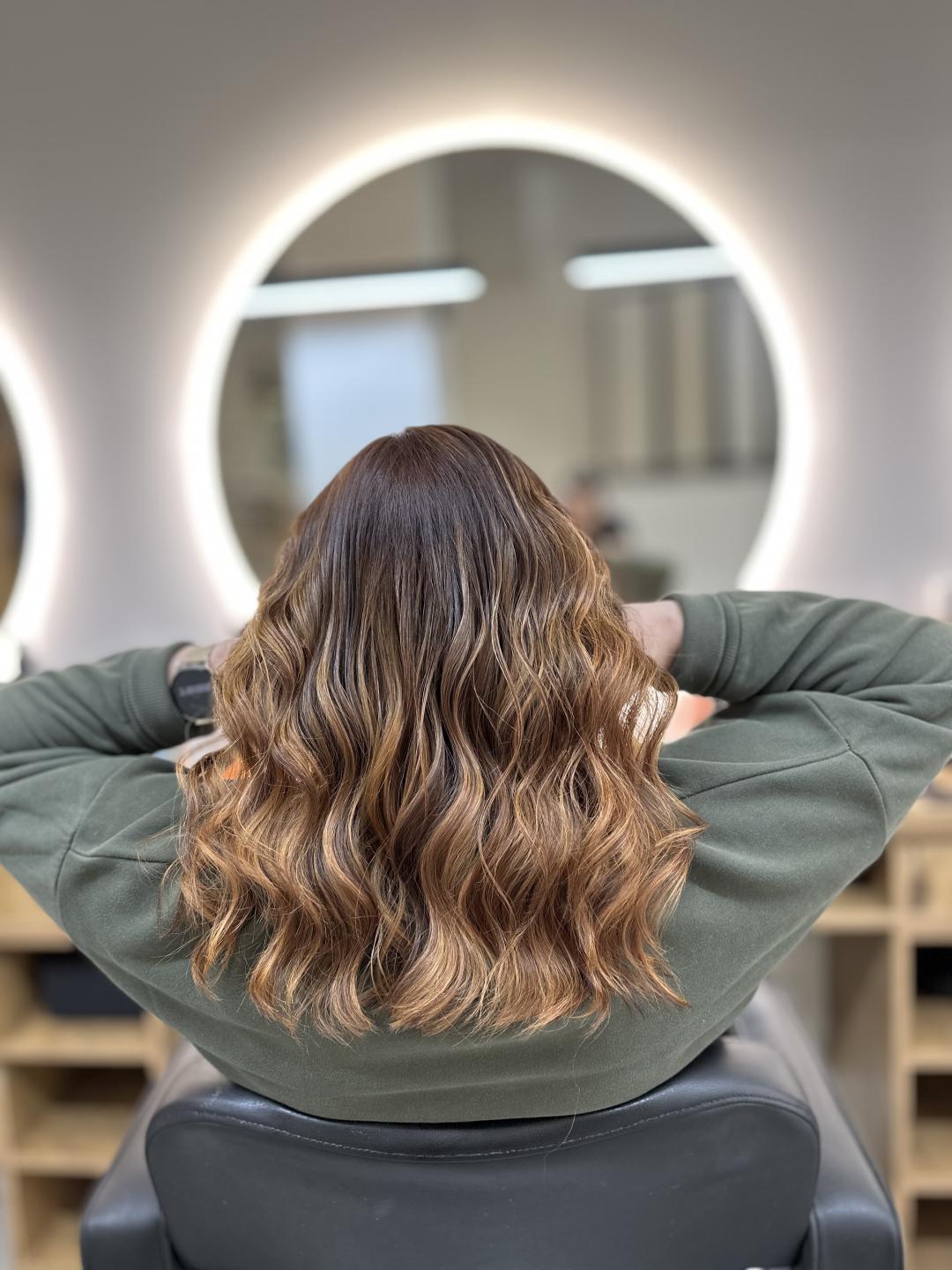 Preliv - sve dužine kose - Studio Eleven Ladies&Gentlemen, Beograd Farbanje kose Frizerski saloni Farbanje kose, Beograd, Zvezdara