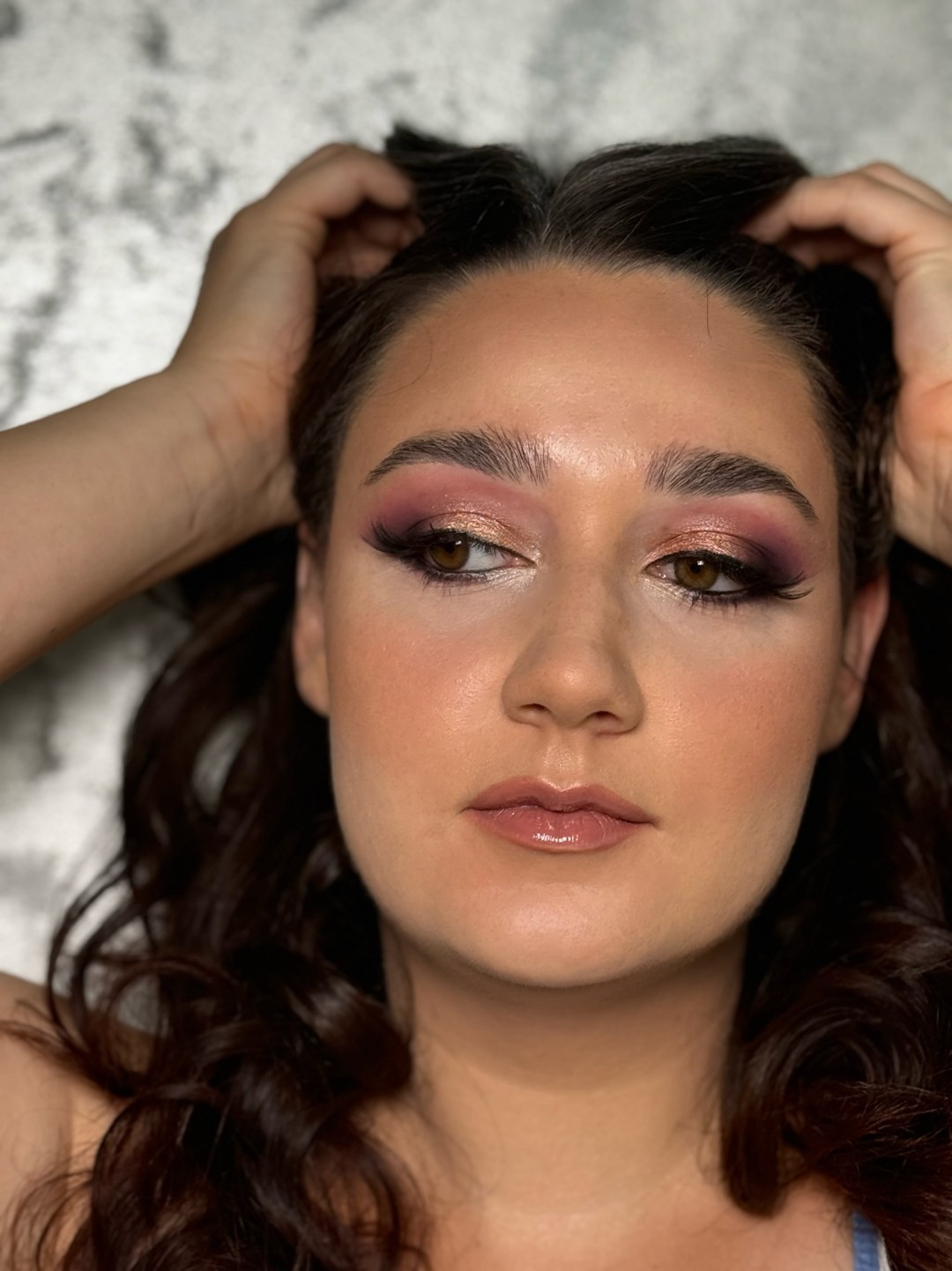 M Studio 0303 - Vojvode Bojovića #novisad Make-up / šminkanje Profesionalno šminkanje + peglanje / lokne (podrazumeva dolazak sa čistom kosom )