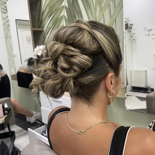 BeautyFull Studio Lepote #novisad Svečane i frizure za svadbu Svečana frizura - duga kosa