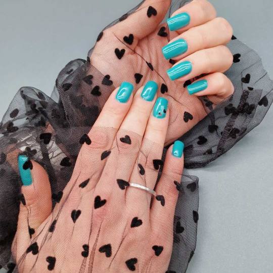 Duda Beauty Concept #beograd Manikir Ruski manikir + gel lak