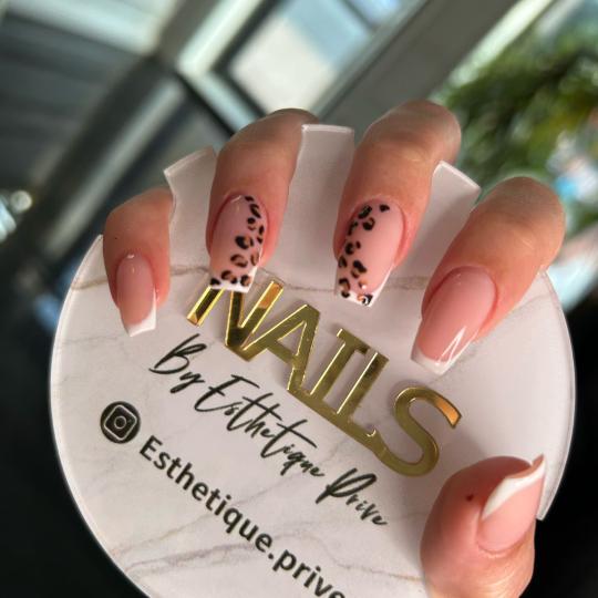 Esthetique Privé #beograd Izlivanje noktiju Izlivanje noktiju gelom - L dužina