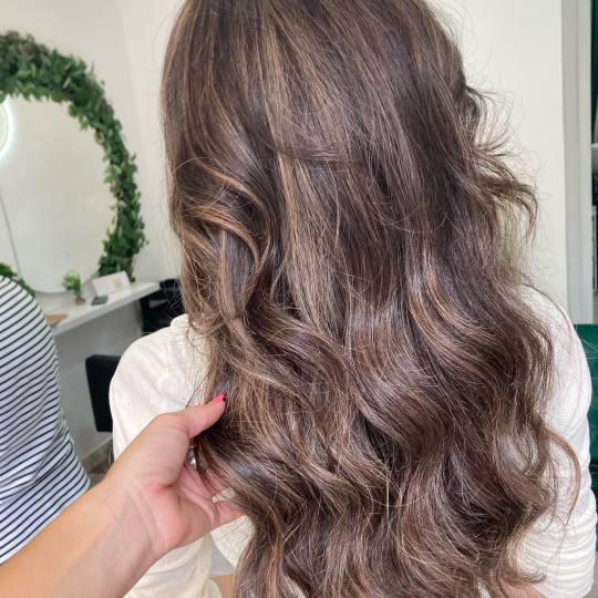 Atelje Glossy Hair #beograd Keratinski tretmani Pramenovi / balayage + Glossy tretman + feniranje - 
