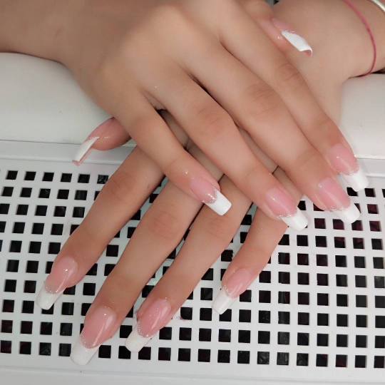 Taci nail art #beograd Izlivanje noktiju Nadogradnja noktiju