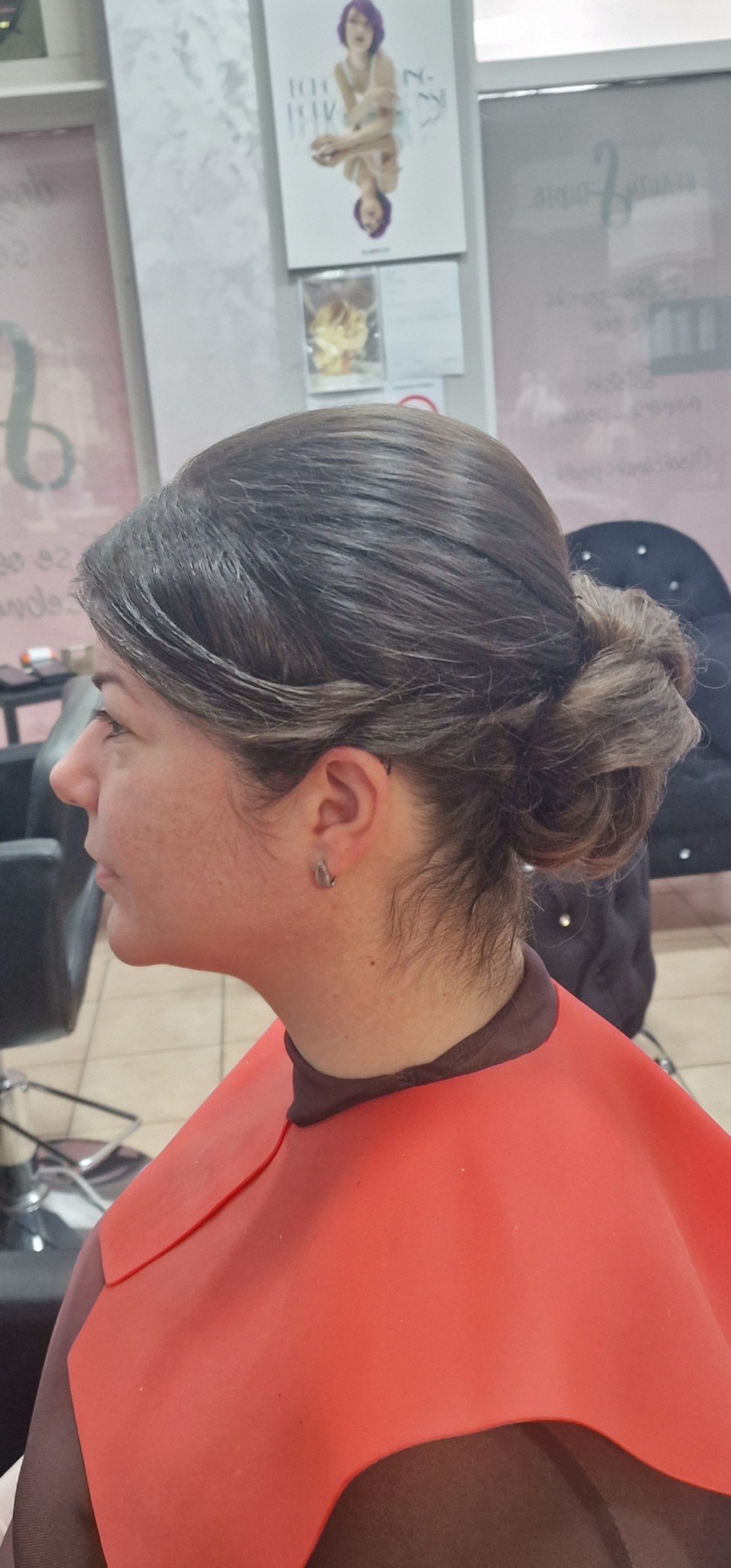 Beauty studio S #novisad Svečane i frizure za svadbu Svečana frizura - duga kosa