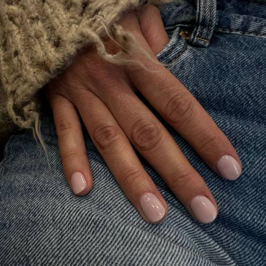Studio Benvenuto #beograd Gel lak Shellac - ruke