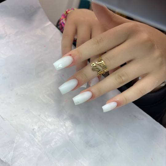 Sneža Nails #beograd Izlivanje noktiju Korekcija noktiju salonski rad - L dužina