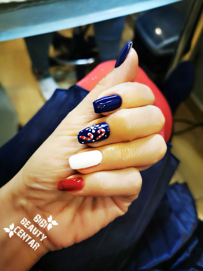 Bibi beauty centar #beograd Izlivanje noktiju Izlivanje noktiju gelom - kratki nokti