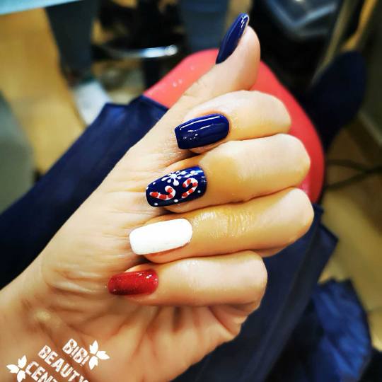 Bibi beauty centar #beograd Izlivanje noktiju Izlivanje noktiju gelom - kratki nokti nails art by Bi