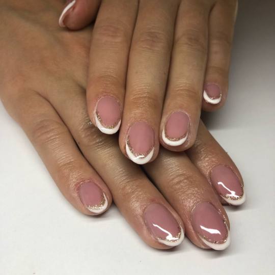 Mademoiselle Beauty #beograd Ojačavanje noktiju Korekcija ojačavanja noktiju gelom - M dužina - r