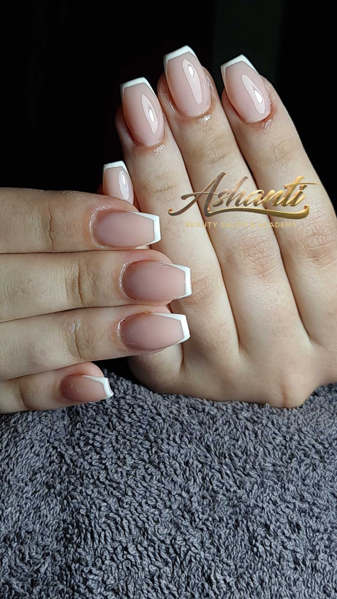 Ashanti Beauty Salon & Academy #beograd Ojačavanje noktiju Ojačavanje prirodnih noktiju gelom - french
