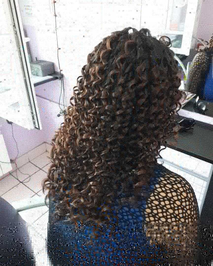 Jovana + #beograd Uvijanje, lokne i talasi Afro lokne - ekstra duga kosa