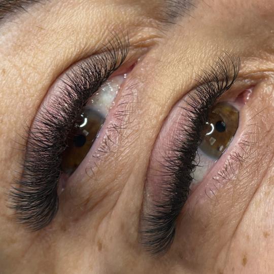 Mask #beograd Nadogradnja trepavica Nadogradnja svilenih trepavica - ruski volumen