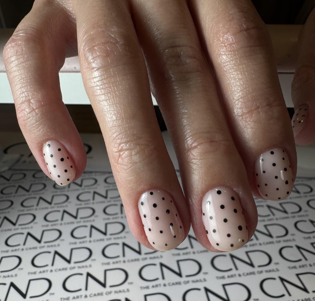 Ojačavanje noktiju ruber bazom - Monna nails & beauty, Beograd Ojačavanje noktiju Nokti Ojačavanje noktiju, Beograd, Zemun Centar