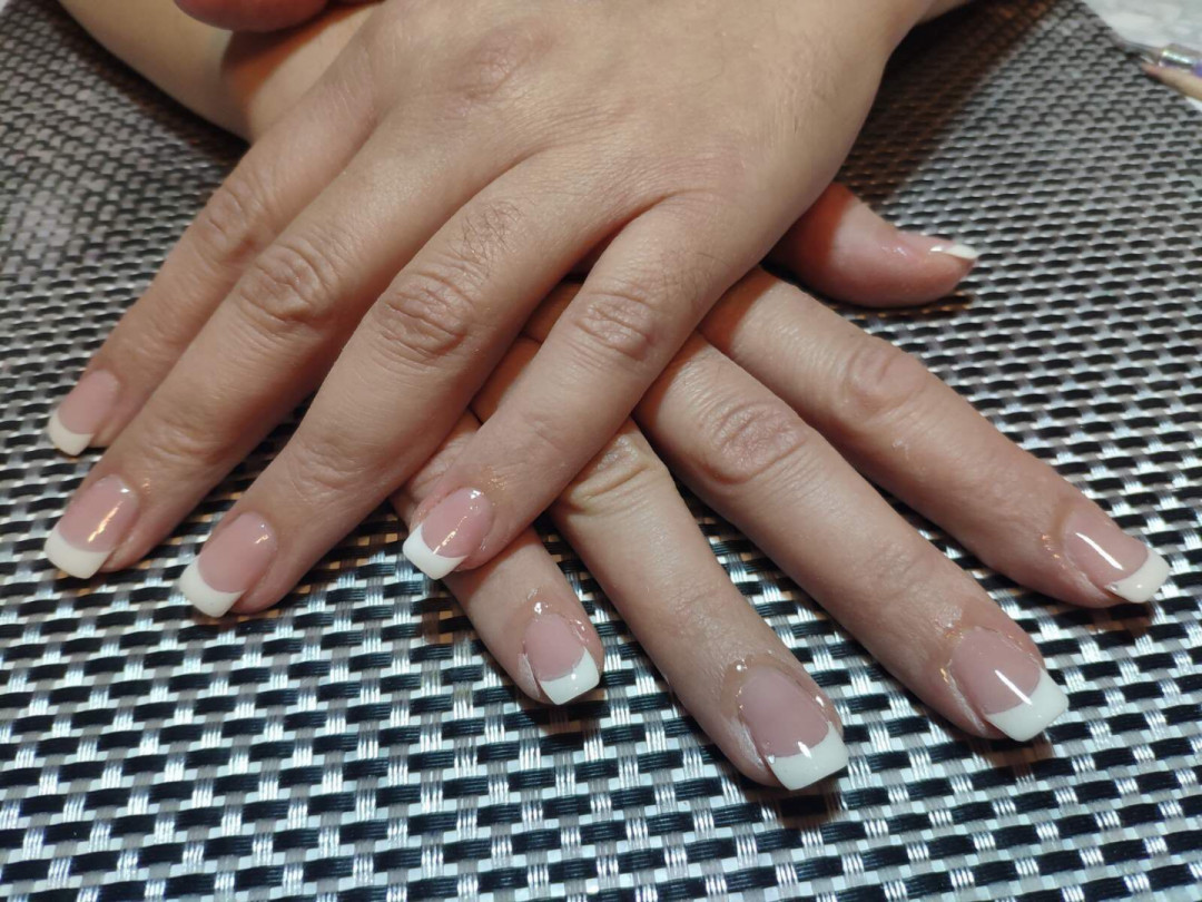 Friends beauty studio #beograd Izlivanje noktiju