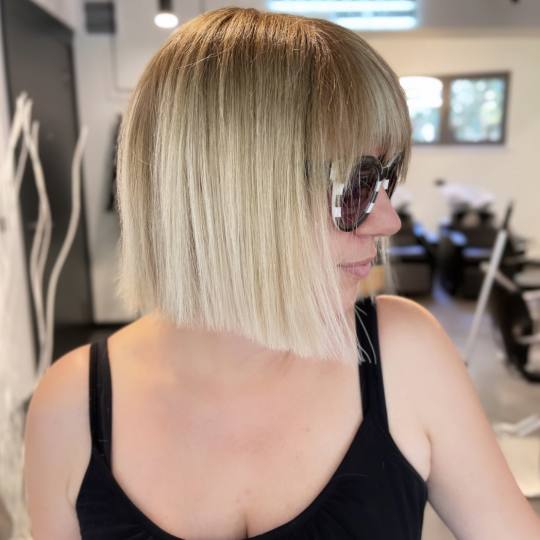 CityLooks #beograd Žensko šišanje Žensko šišanje + feniranje - sve dužine kose