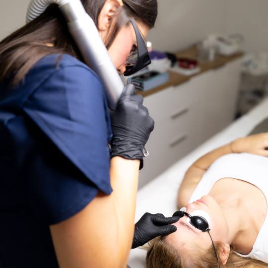 Brow & Glow #novisad Laserski tretmani lica Lasersko uklanjanje obrva