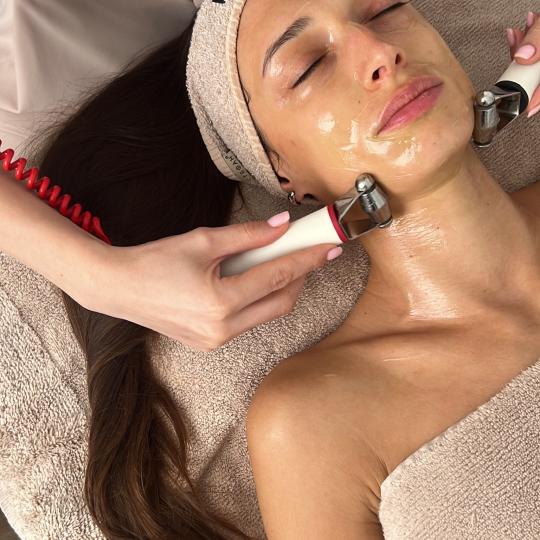 Doré #beograd Tretman lica Guinot Hydradermie tretman