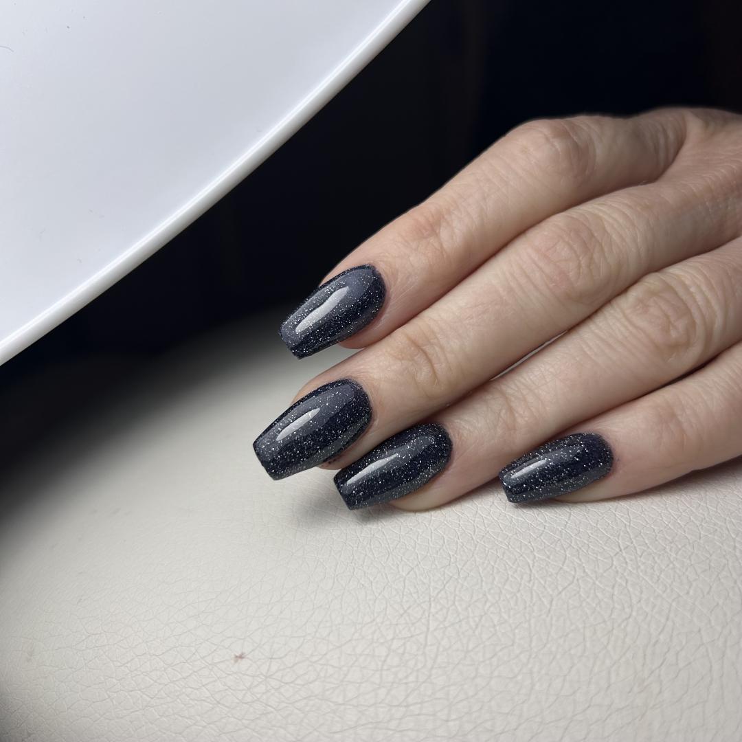 Ena beauty studio #nis Izlivanje noktiju Korekcija M duzine