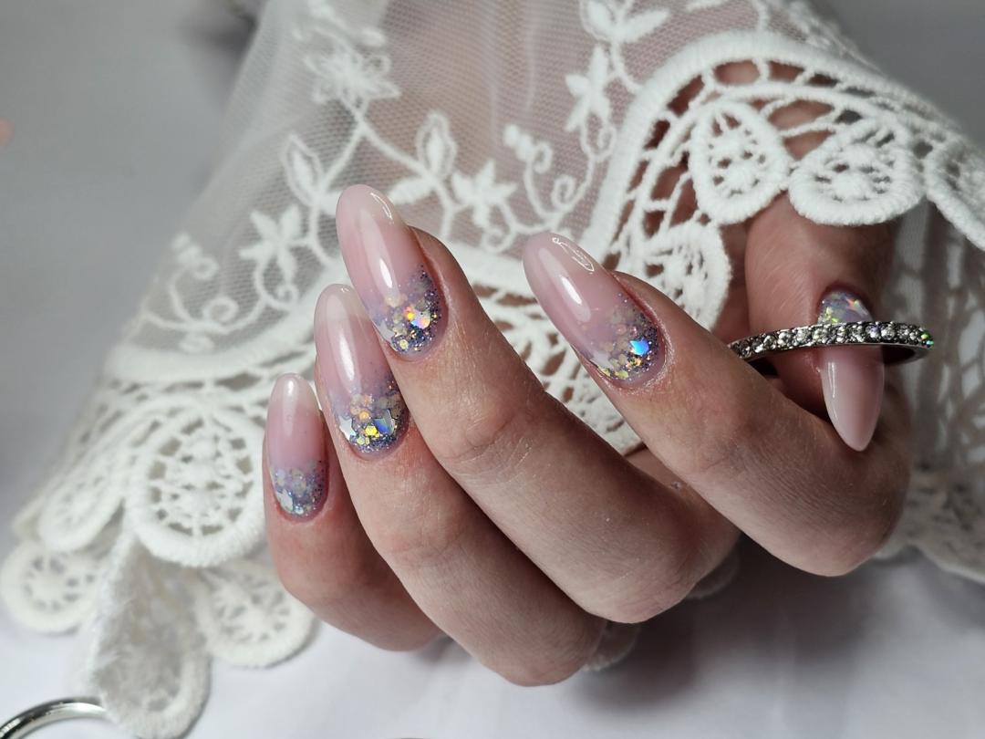 Korekcija noktiju gelom - L dužina - Dina Nail Academy, Novi Sad Izlivanje noktiju Nokti Izlivanje noktiju, Novi Sad, Telep, Adice, Bistrica