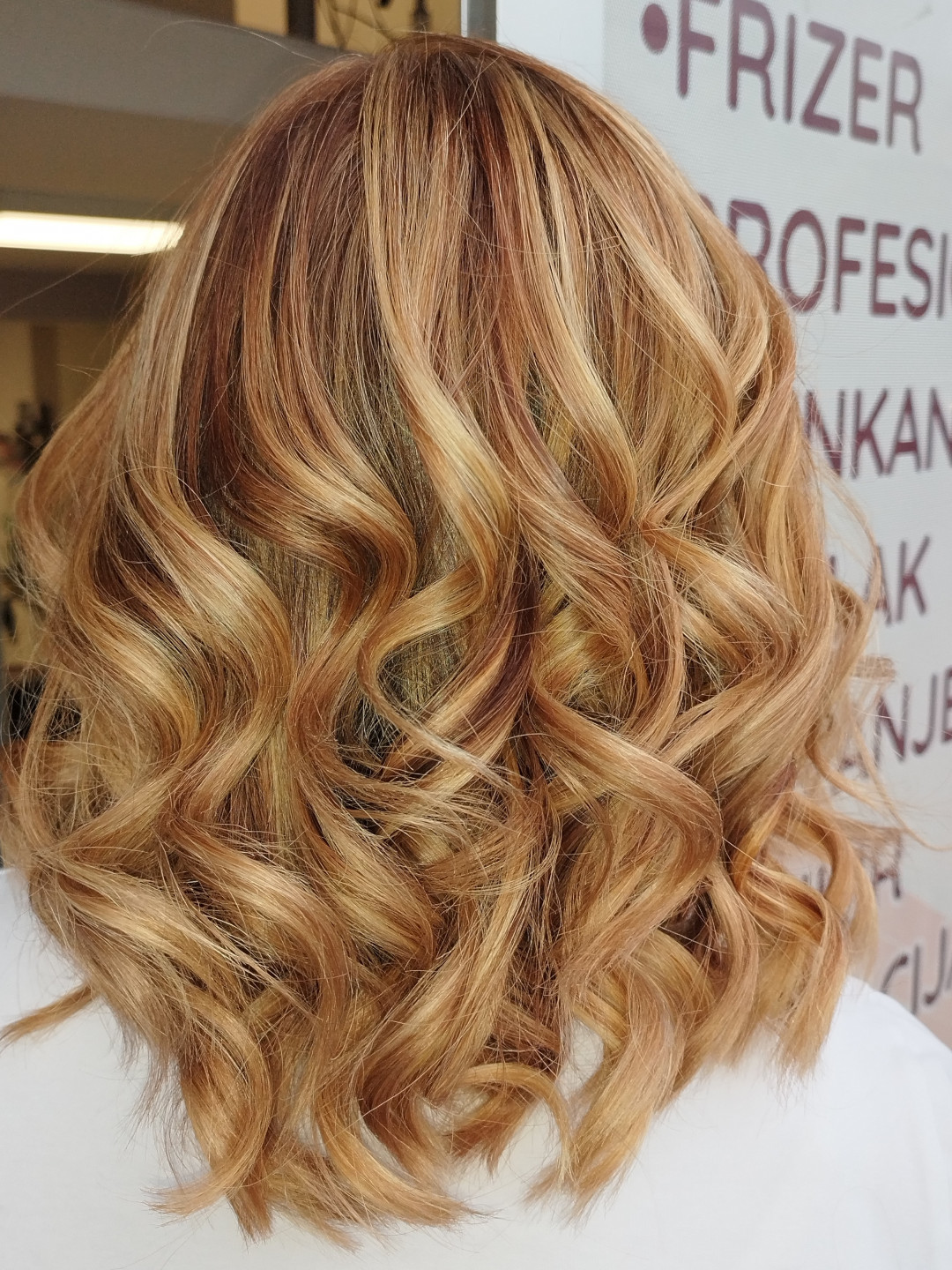 Pramenovi na foliju - kosa srednje dužine - Beauty in Style DM, Novi Sad Pramenovi Frizerski saloni Pramenovi, Novi Sad, Sajmište, Detelinara, Banatić