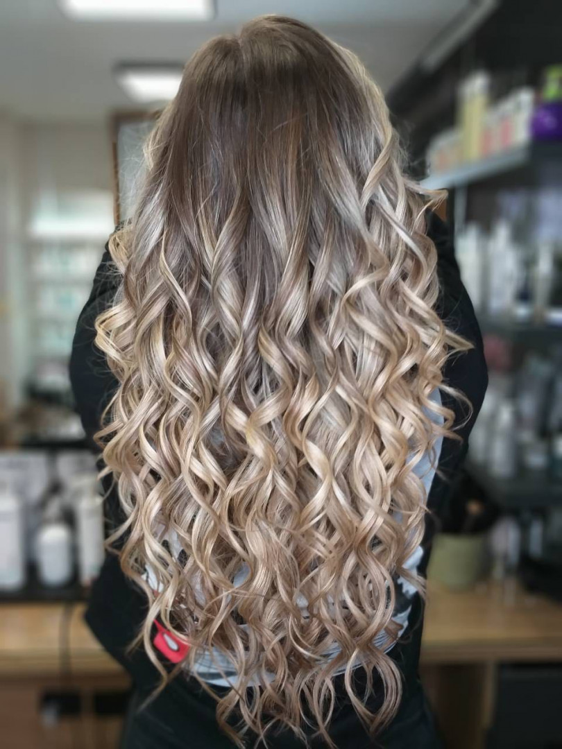 Balayage, ombre i sombre + preliv - ekstra duga kosa - Studio Benvenuto, Beograd Ombre, sombre, balayage Frizerski saloni Ombre, sombre, balayage, Beograd, Voždovac