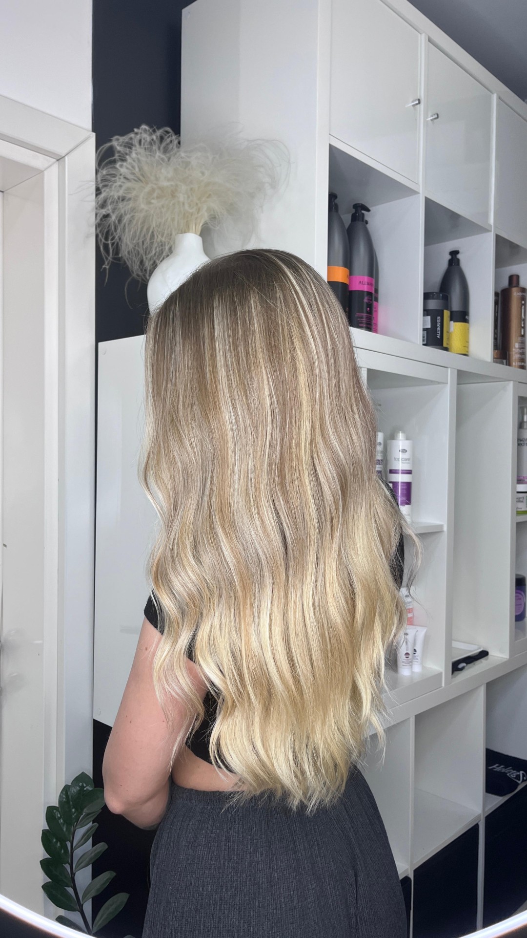 Butik Lepote #beograd Ombre, sombre, balayage Balayage / Kontra balayage - kosa do polovine leđa