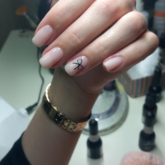 Eleonora #beograd Gel lak Manikir + gel lak Rubber baza Tpo&Hema free