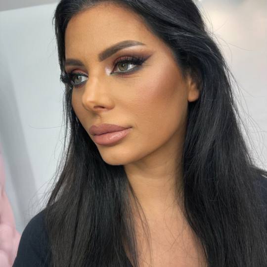 Just me #beograd Make-up / šminkanje Profesionalno šminkanje - večernja šminka