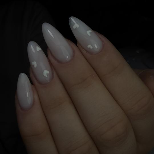 Elle beauty center #novisad Izlivanje noktiju Korekcija izlivanja noktiju - L dužina