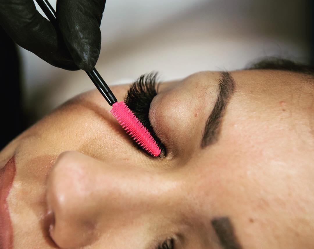 Nadogradnja svilenih trepavica - ruski volumen 4 / 8D - Ashanti Beauty Salon & Academy, Beograd Nadogradnja trepavica Lice Nadogradnja trepavica, Beograd, Voždovac