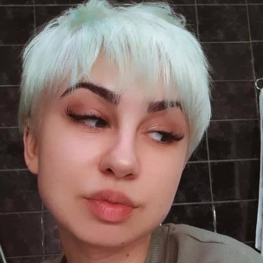 Albina Unisex Studio Lepote #temerin Nadogradnja trepavica Nadogradnja volumenskih trepavica 3D + ob