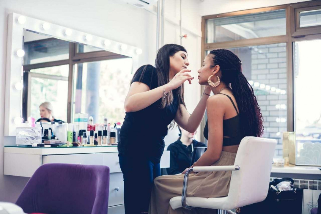 Profesionalno šminkanje + veštačke trepavice - Sensus, Beograd Make-up / šminkanje Lice Make-up / šminkanje, Beograd, Novi Beograd Stari Merkator