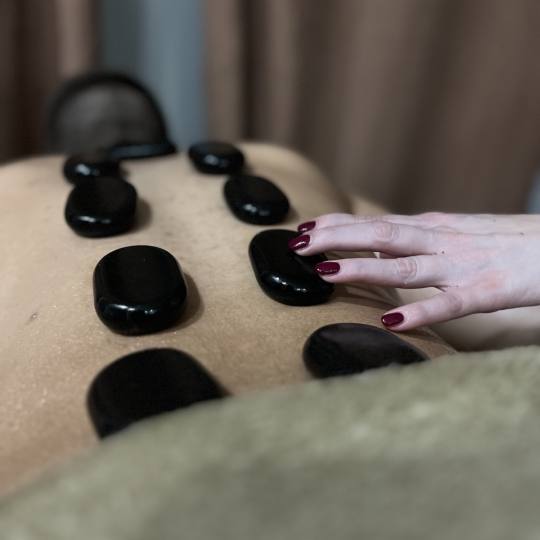 Zgodnica #beograd Masaža vulkanskim kamenjem Masaža vulkanskim kamenjem Masaža vulkanskim kamenje