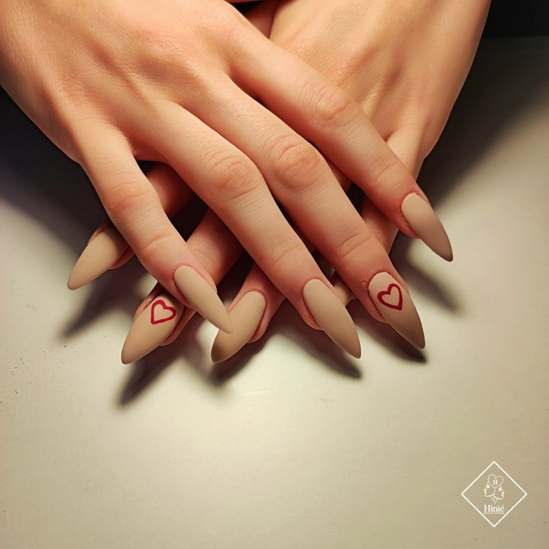 Izlivanje noktiju gelom - Hinić Beauty studio, Beograd Izlivanje noktiju Nokti Izlivanje noktiju, Beograd, Bežanijska kosa, Bežanija, Ledine, Surčin