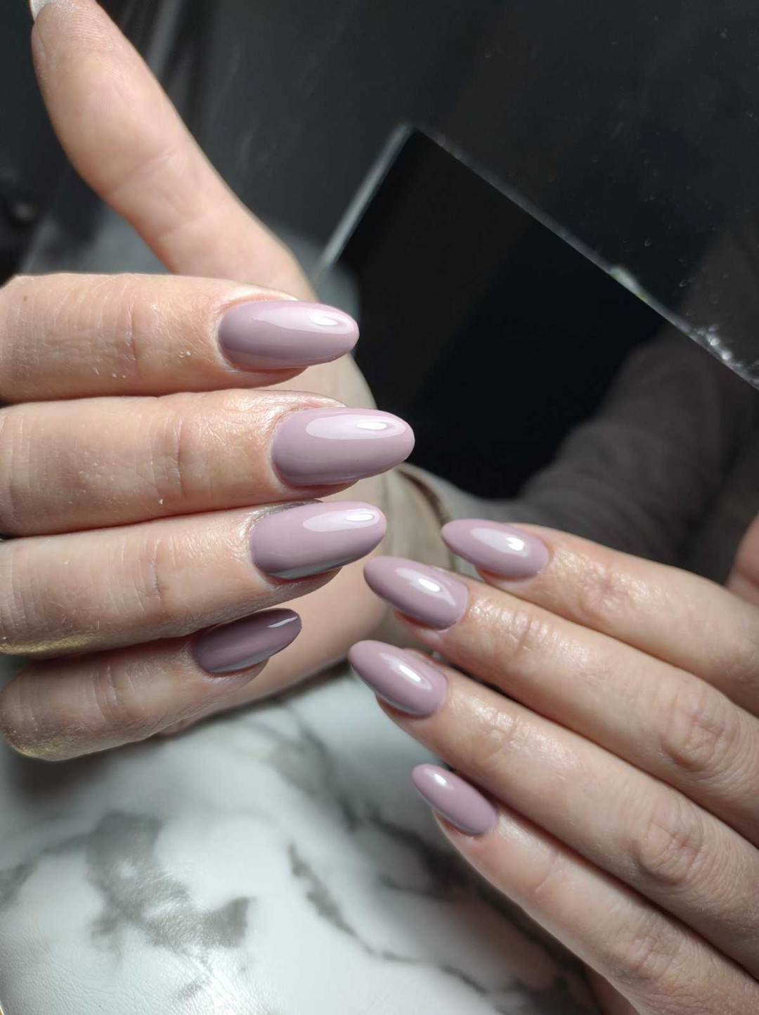 Ashanti Beauty Salon & Academy #beograd Ojačavanje noktiju Izlivanje noktiju gelom - 1 nokat