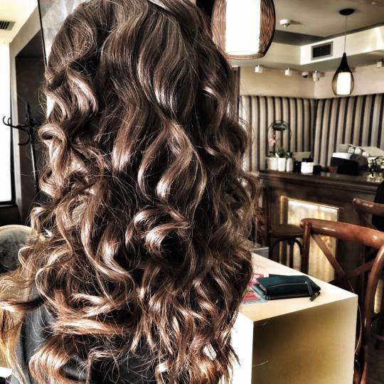 Bibi beauty centar #beograd Farbanje kose Farbanje cele dužine - izlazak iz crne boje deep brown  -