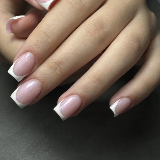 Elle beauty center #novisad Izlivanje noktiju Korekcija izlivanja noktiju gelom - M dužina