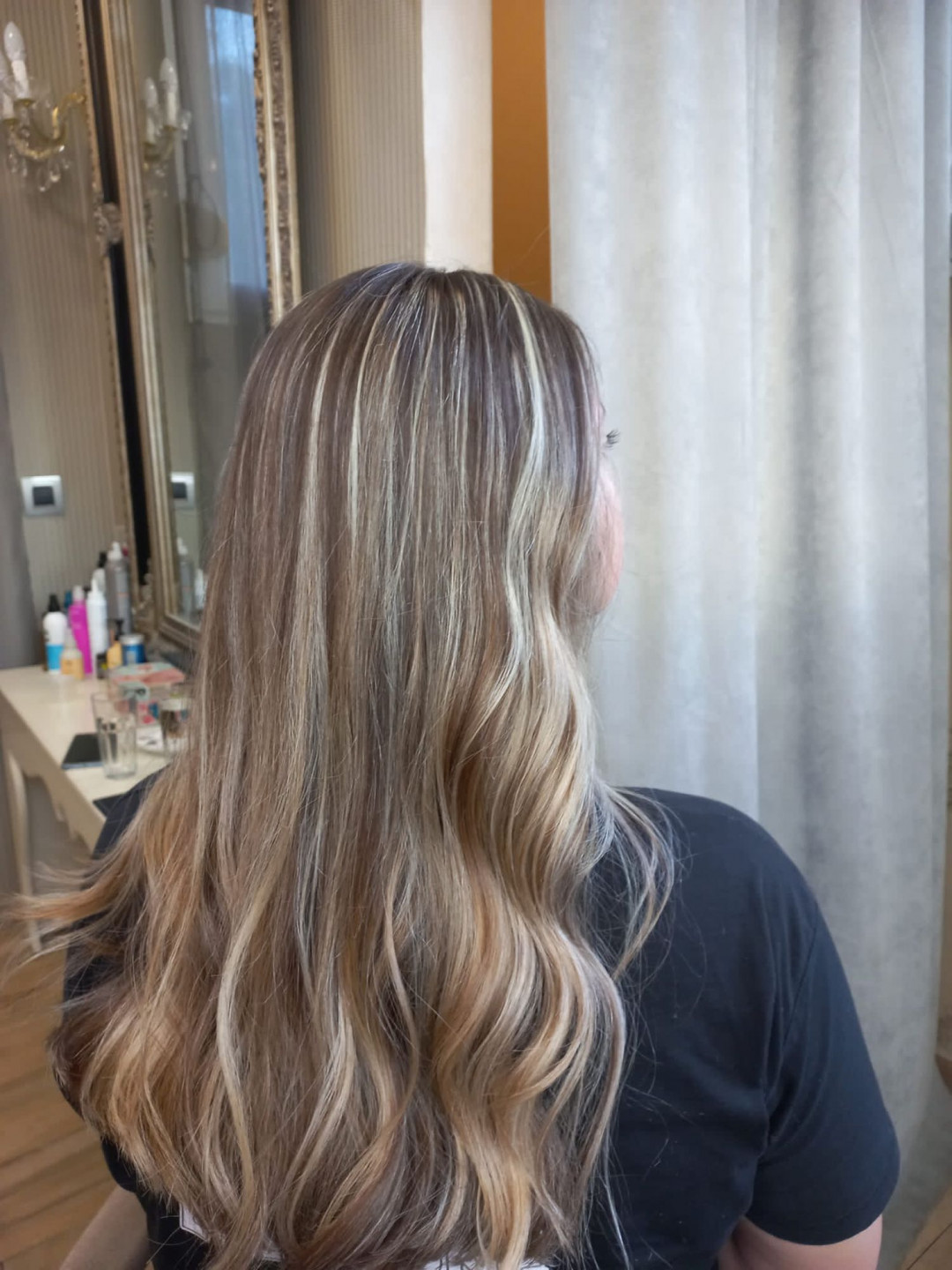 Bibi beauty centar #beograd Pramenovi Pramenovi na foliju u 1 / 2 boje / blanšem + olaplex+ preliv - duga kosa