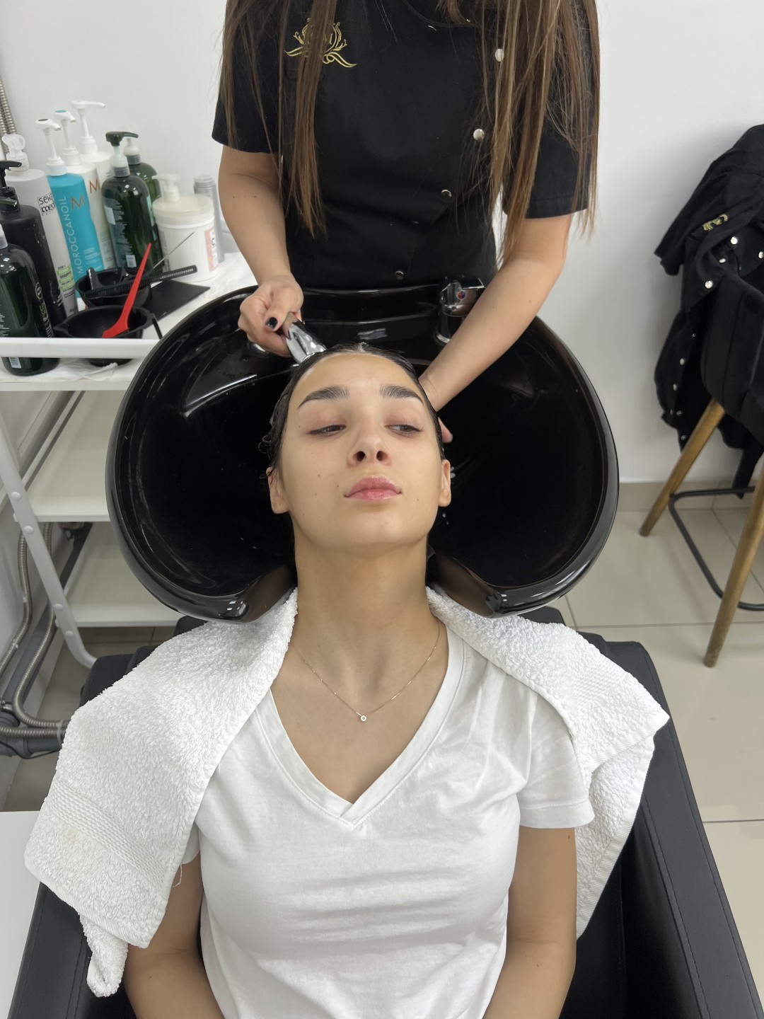 GM Beauty studio #beograd Farbanje kose Farbanje + feniranje kose - sve dužine kose