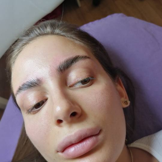 Magic #beograd Obrve Brow lift BroW lift idealan tretman koji daje uredan izgled obrva.