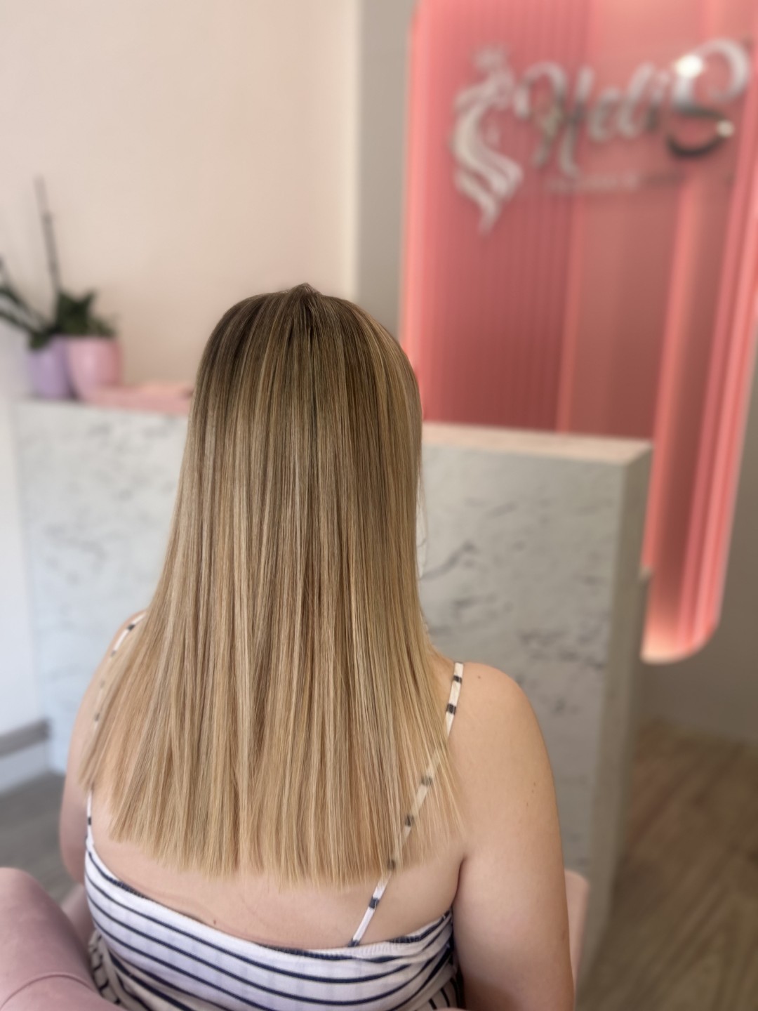 HeliS #beograd Pramenovi Pramenovi na foliju / Balayage + preliv + feniranje - kosa srednje dužine