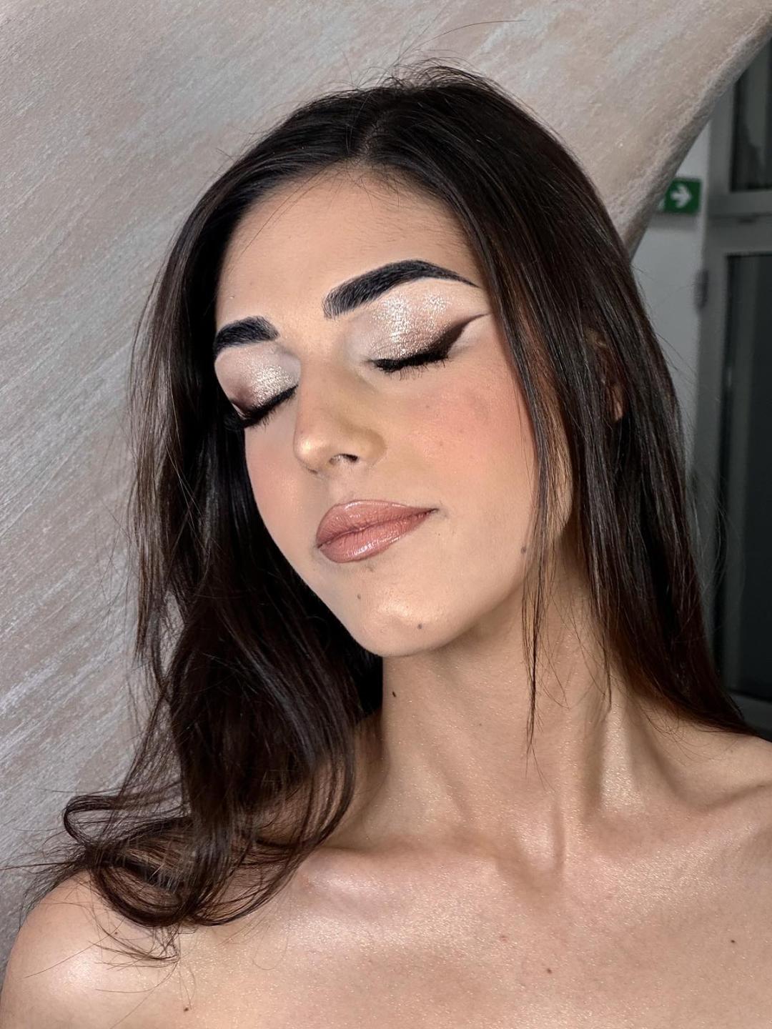 Evels Beauty #nis Make-up / šminkanje Profesionalno šminkanje + veštačke trepavice