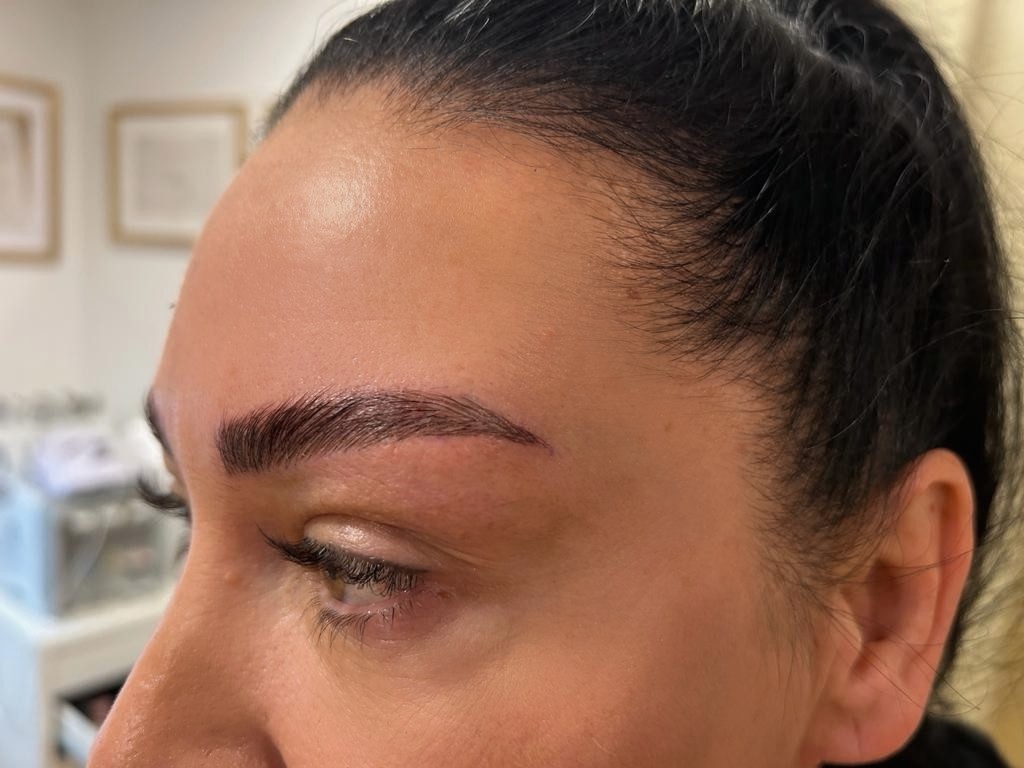 Esthetique Privé #beograd Trajna šminka Trajna šminka obrva - PHI BROWS MICROBLADING