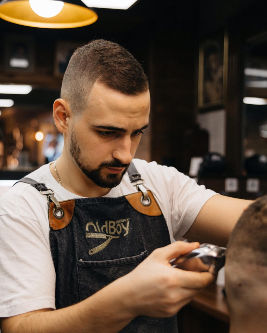 OldBoy Barbershop #beograd Muško šišanje Muško šišanje + klasično brijanje