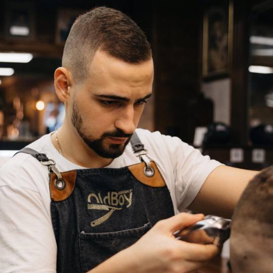 OldBoy Barbershop #beograd Muško šišanje Muško šišanje + klasično brijanje