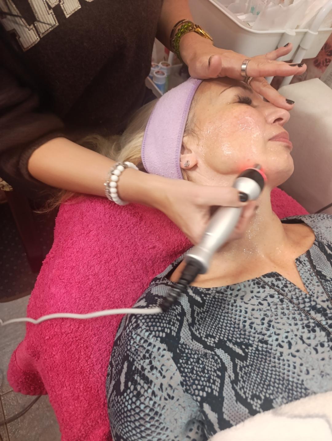 Ceragem Relax #krusevac Radiotalasni i ultrazvučni tretmani Radiotalasni lifting - lica + vrat