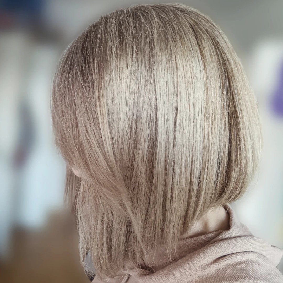 Emaleon #stara-pazova Ombre, sombre, balayage Balayage - kosa srednje dužine+šišanje i feniranje