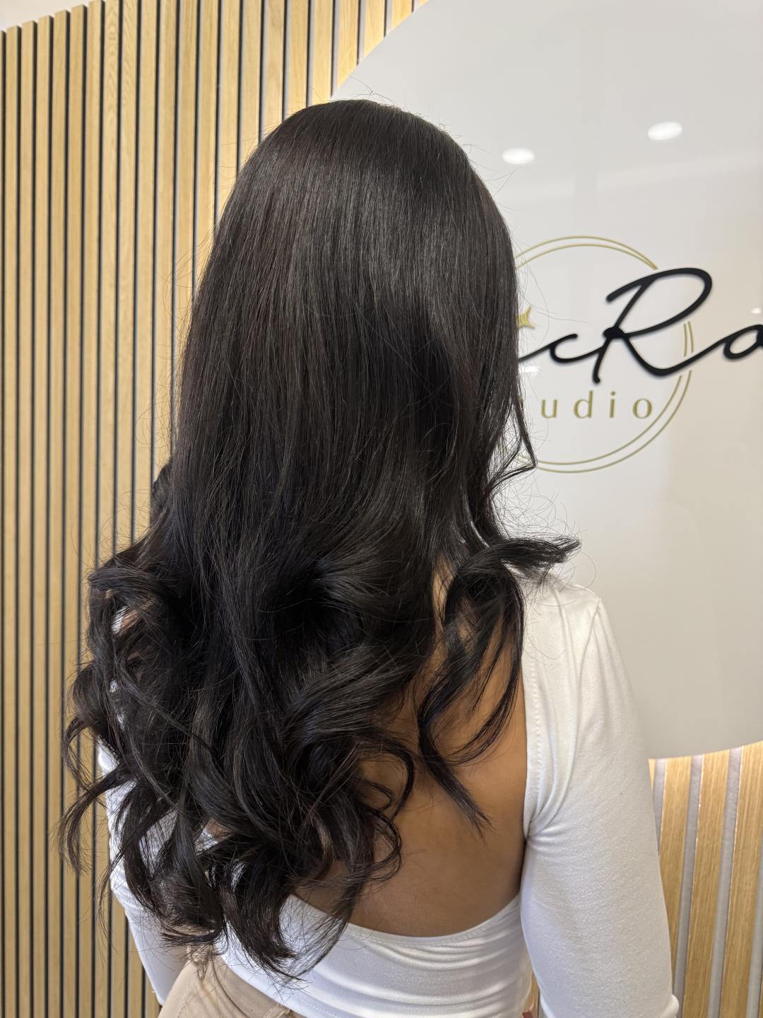 Feniranje na talase - duga kosa - Studio Magic Room, Beograd Feniranje i stilizovanje Frizerski saloni Feniranje i stilizovanje, Beograd, Zemun Centar